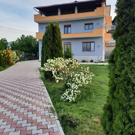 Sun& Relax Home Korce Exterior foto