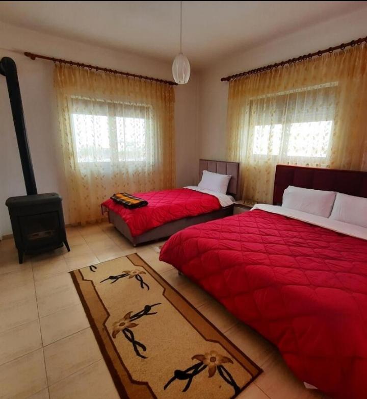 Sun& Relax Home Korce Exterior foto