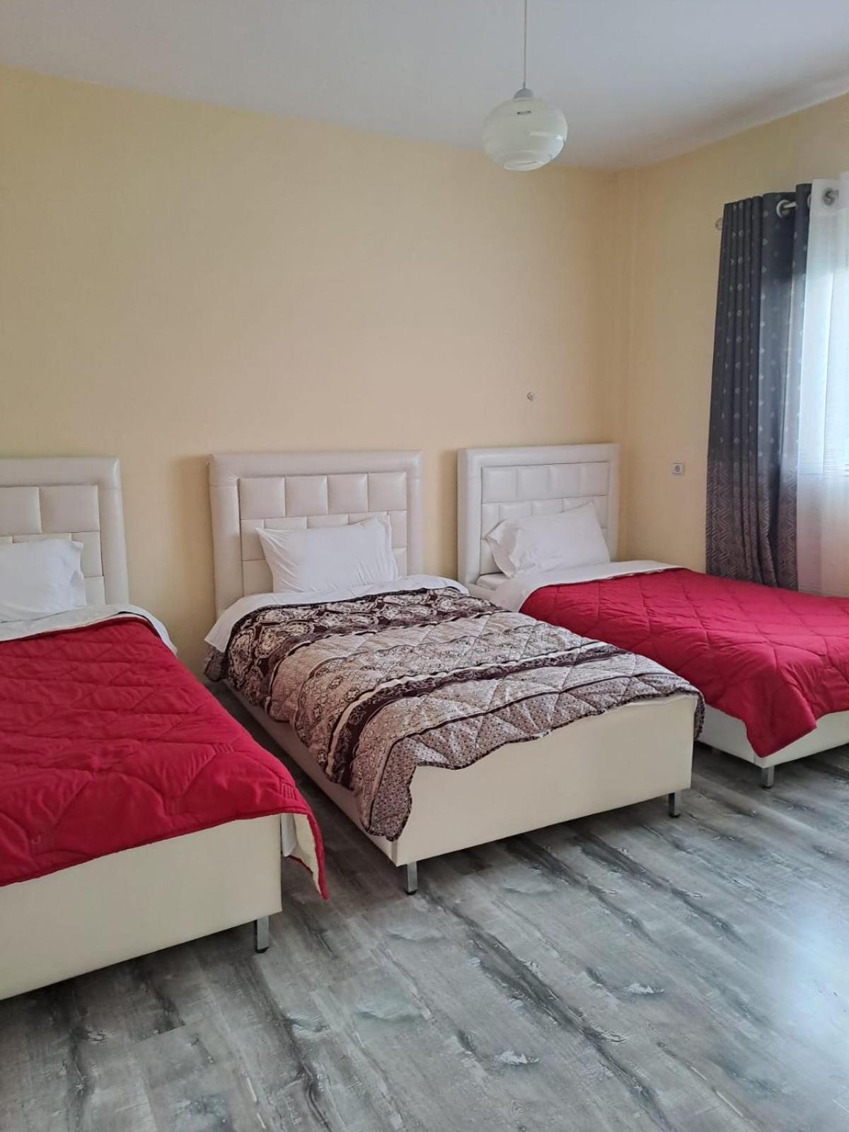 Sun& Relax Home Korce Exterior foto